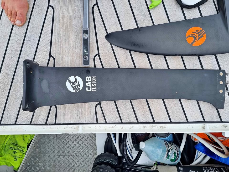 Cabrinha H-1000 carbon foil