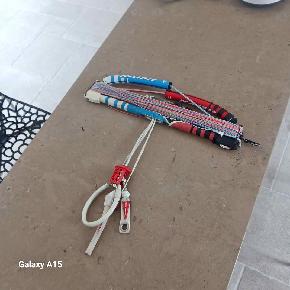 Barre de kitesurf avec border choker neuf Naish second-hand kitesurf equipment