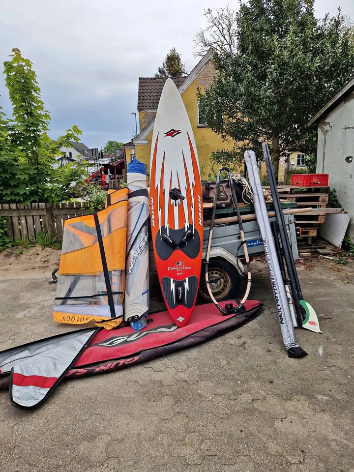 Windsurf-sæt sælges – komplet pakke til fart og sjov på vandet 🌊🏄‍♂️