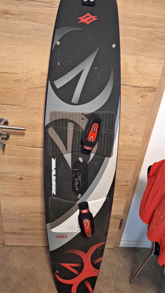 Kiteboard daska second-hand kitesurf equipment