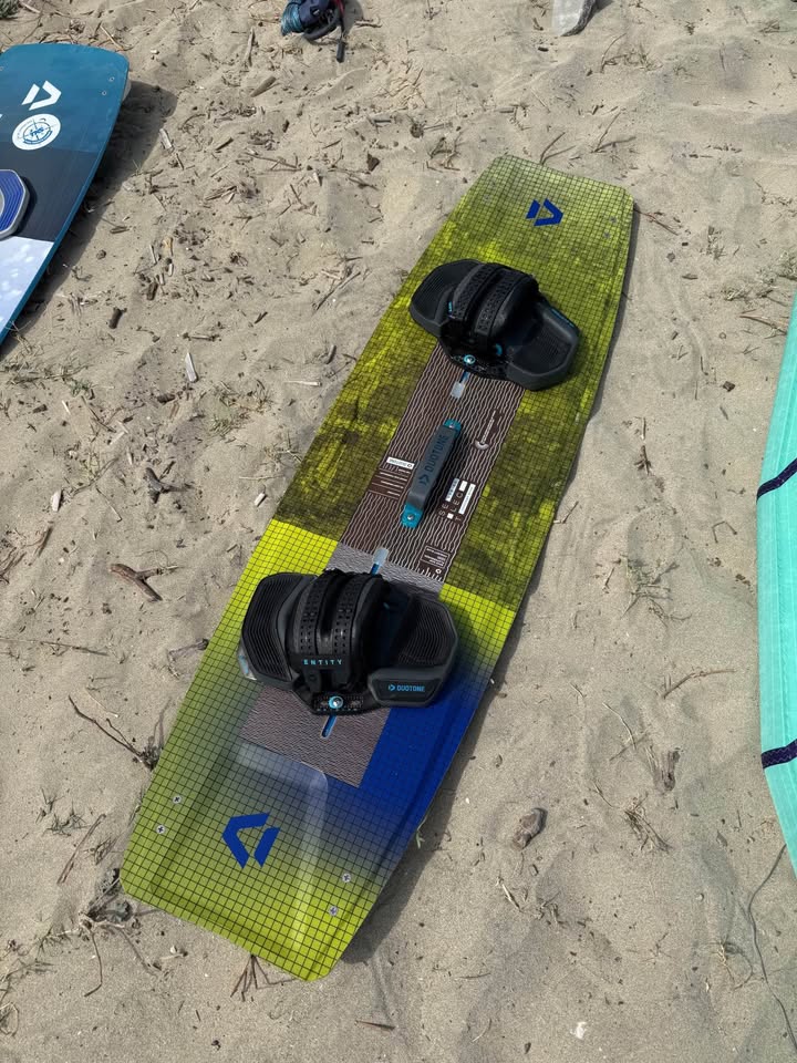 Duotone 2025 (Kite EVO 9m, select, trust bar)
