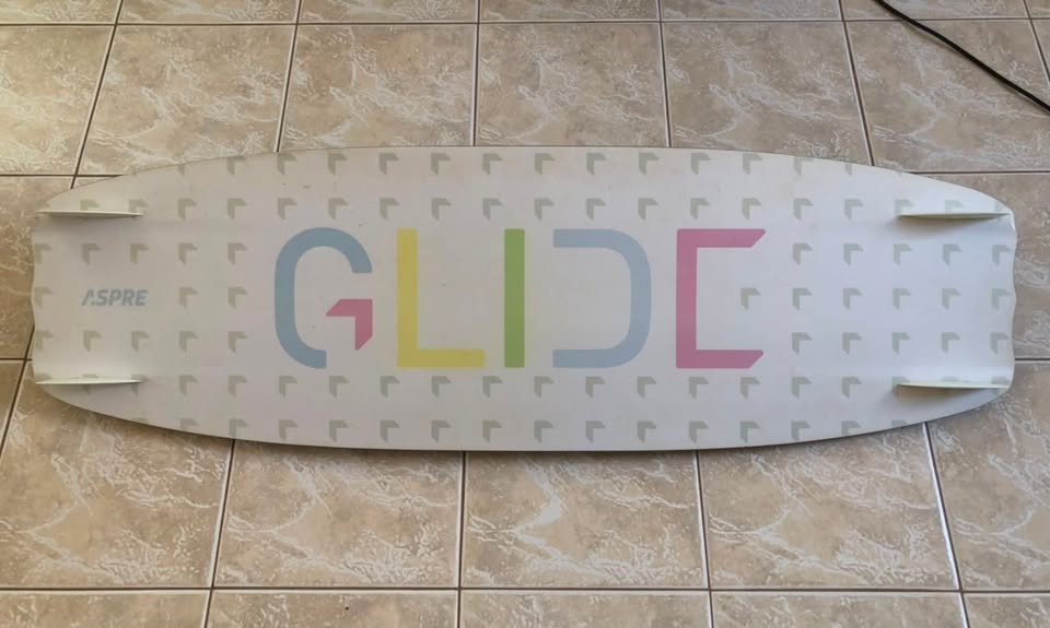 Prancha de Kitesurf Glide Kiteboards