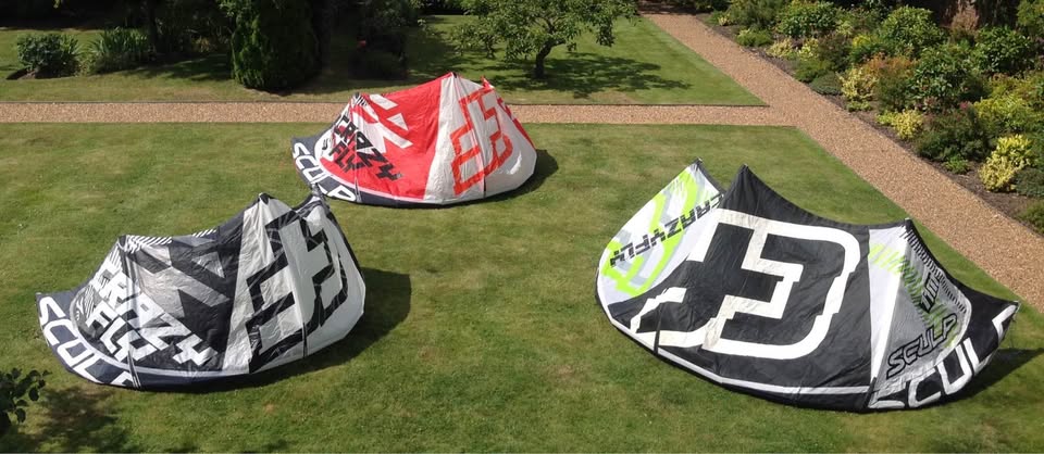 Full Set of 3 x CrazyFly Sculp kites (7m/9m/11m), 2 Sick Bars, Pump, leashes