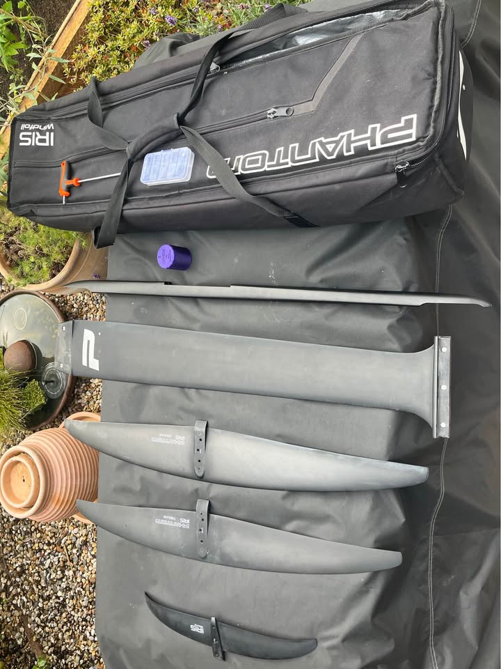 Phantom IRIS Windsurf complete Foil 2 Front Wings, carbon, Excellent Condition