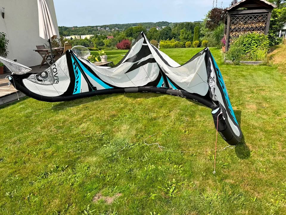 Latawiec 9m Naish pivot 2023 s27