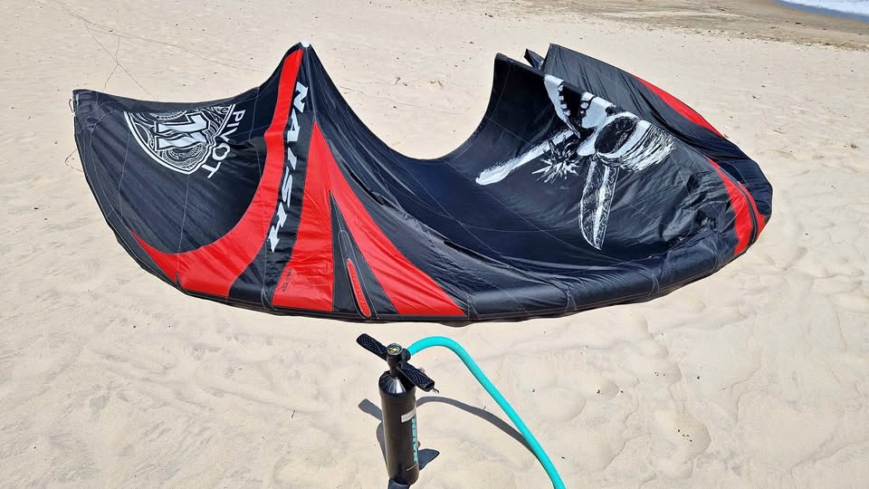 Kite Naish Pivot 11m S27 del 2023