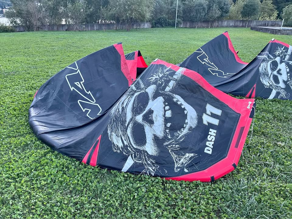 Vela kitesurf Naish dash LE s26 11m