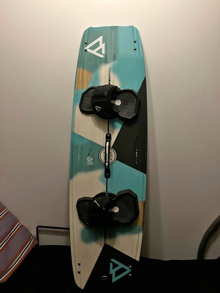 Brunotti twintip kiteboard second-hand kitesurf equipment