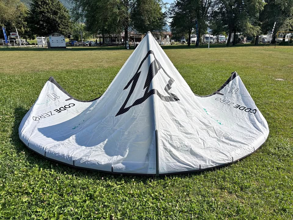 Vendo Kite North Code Zero 11 anno 2023 second-hand kitesurf equipment