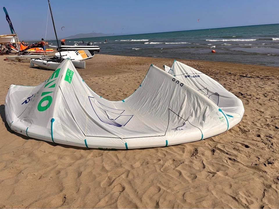 DUOTONE EVO CONCEPT BLUE 12 M 2025 + TRUST BAR 2025 — CIRCA 6 USCITE TOTALI second-hand kitesurf equipment